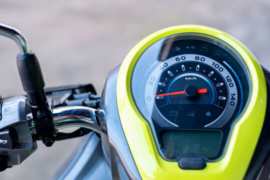 Electric motorcycle odometer, motorcycle speedometer screen, showing driving speed, amount of power and various lighting systems of the engine