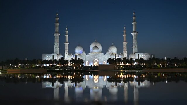 The Sheikh Zayed Grand Mosque has 82 domes, 24-carat gold chandeliers, 1,000 columns and the world’s largest hand-knit carpet and It is one of the largest mosques in the world.