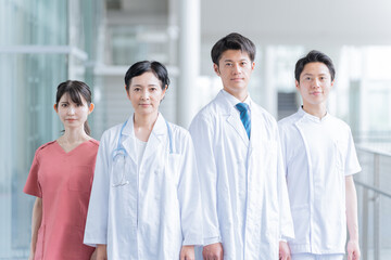 働く医者たち（チーム・グループ・集合・集団・多人数）