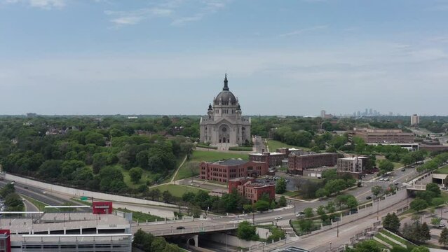 Super wide low aerial shot of the iconic Cathedral of Saint Paul in Minnesota. 4K