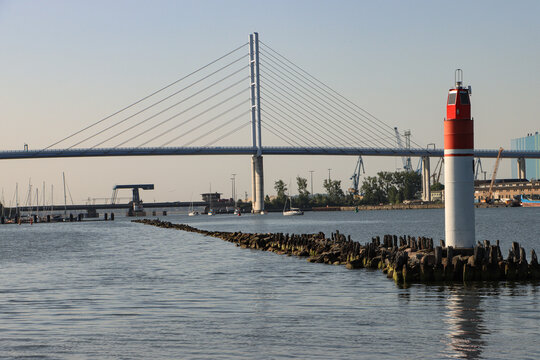 Hansestadt Stralsund; S&uuml;dmole alter R&uuml;gendamm und neue R&uuml;genbr&uuml;cke