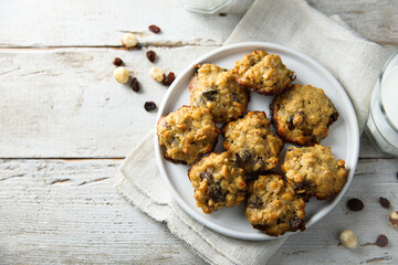 Oatmeal cookies with hazelnut and raisins