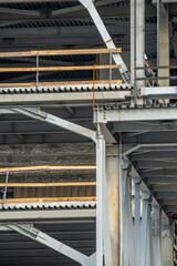 Detail of the construction of the steel structure of the bridge.
