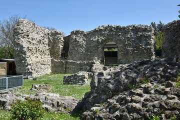 Mauerreste des römischen Kastells Cannabianca in Zeiselmauer, Österreich, 04.05.2023