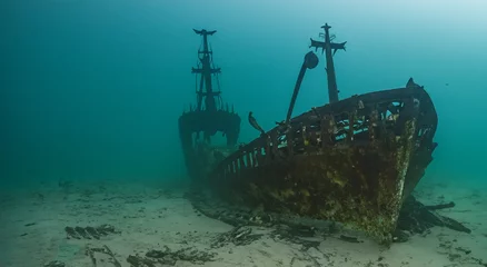 Keuken spatwand met foto amazing sunken ship below the surface of the sea © Marco