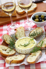 baked camembert cheese fondue with bread