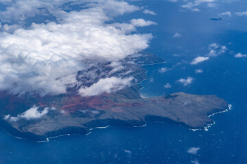 Fototapeta na wymiar Kahoolawe, Hawaii. Aerial photography on the plane. Kahoʻolawe is the smallest of the eight main volcanic islands in the Hawaiian Islands.