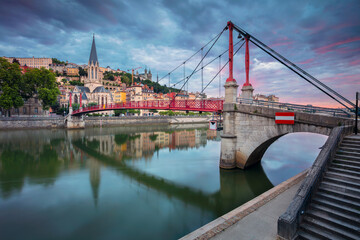 Fototapeta na wymiar Cityscape image of Lyon, France during sunrise.