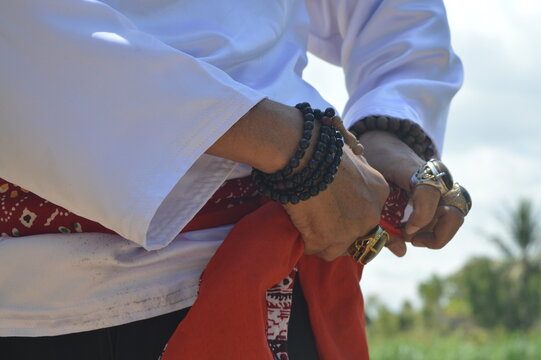 Warrior wearing a belt