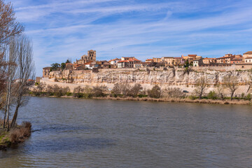 Fototapeta premium Zamora cathedral and the old town
