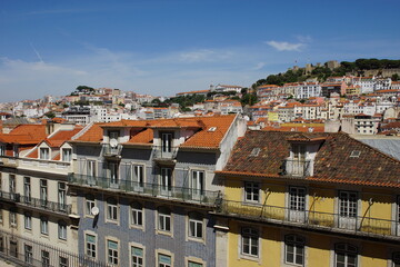 Fototapeta na wymiar City of Lisbon with the São Jorge Castle located on the hill, Portugal