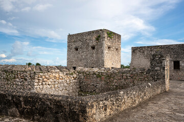 Fototapeta na wymiar Bacalar - San Felipe Fort