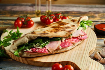 Calsonne pizza