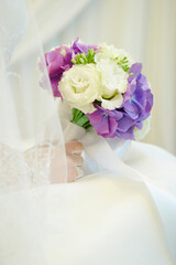 bride holding a bouquet of flowers