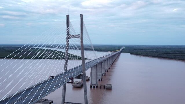 Puente Rosario Victoria, Rio Paran&aacute;, Argentina, Dron.