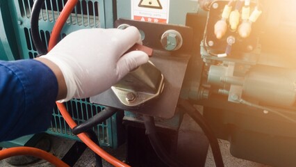 the mechanic switch cut off  battery on the electrical engine system.