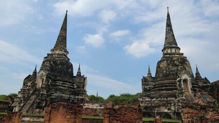 Fototapeta premium 2棟の仏塔