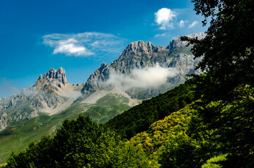 Fototapeta premium Picos del Friero, Valle de Valdeon, Provincia de León, Spain
