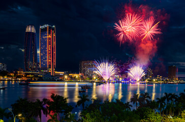 Fototapeta premium Da Nang International Fireworks Festival 2023, Da Nang city, Vietnam. Photo taken on June 2023