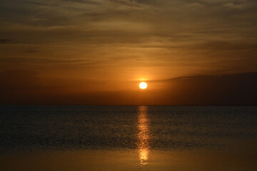 Obraz premium Morning sunrise over Lake Balkhash. Kazakhstan. Zhetysu Region.