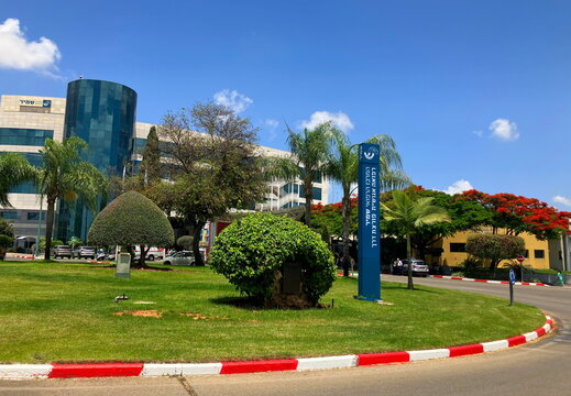 ISRAEL  Shamir Medical Center  Facade of an Israeli hospital. TRANSLATED: Assaf Harofeh Hospital.