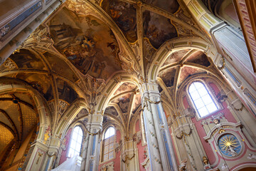 Fototapeta na wymiar Interior of Archcathedral Basilica of the Assumption of the Blessed Virgin Mary (or the Latin Cathedral) in Lviv, Ukraine 