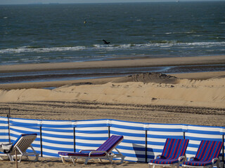 Sommerabend an der belgischen Nordseeküste in De Haan