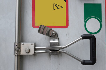 industrial lock for container rear door on trucks