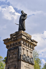 statue of Cristobal Colon