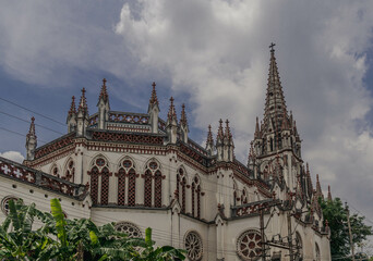 Situated on the banks of the Kouveri River, the ancient city of Tiruchirapalli is steeped in spirituality and history, dotted with numerous temples.