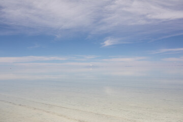 Salzsee  in der Salar de Uyuni in Bolivien