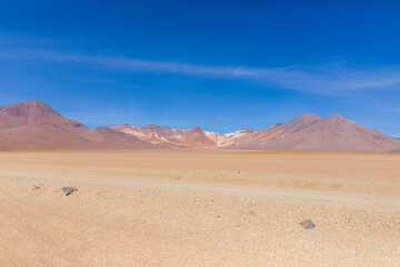 Fototapeta na wymiar Landschaft in der Salar de Uyuni in Bolivien