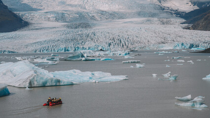 Obraz premium Icebergs And Ice glaciers in Iceland