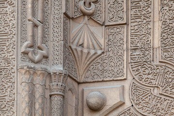 Kunstvolle Steinmetzarbeiten, Ince Minare Medresesi, Museum der Holzgegenstände und Steinmetzkunst, Konya, Türkei