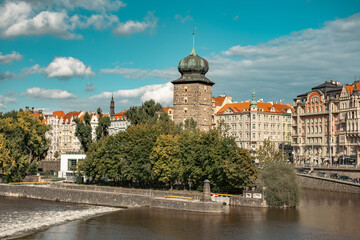 Fototapeta na wymiar old castle on the river