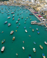 Fototapeta na wymiar Port w Marsaxlokk - widok z drona