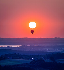 Sonnenuntergang, Heißluftballon