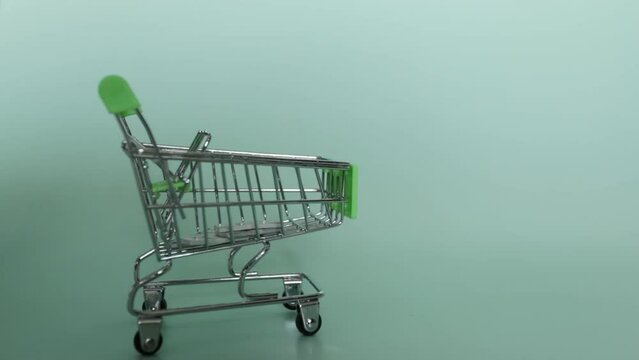 rising prices, expensive food, inflation, grocery discounts, money in the supermarket trolley