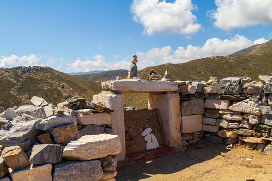 Homers Tomb is located in the northern part of Ios Island near the beach of Plakotos in the Cyclades.