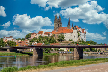Meissen, view of the Albrechtsburg and dome with a bridge over the Elbe river