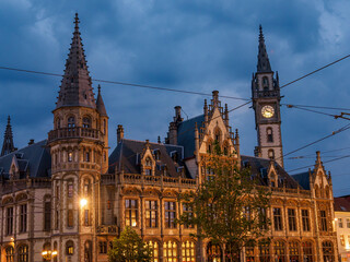 Obraz premium Gent in Belgien bei NAcht