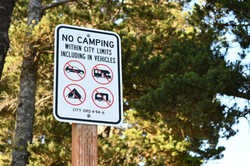 no camping sign in public park