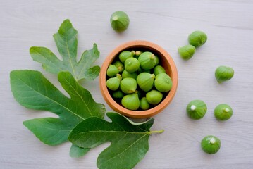 wild figs on a wooden table