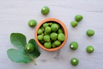 wild figs on a wooden table