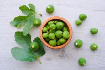 wild figs on a wooden table