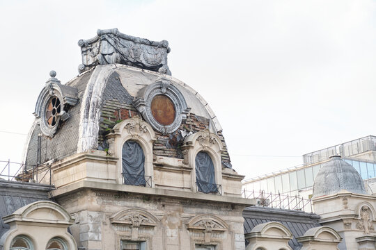 Poorly preserved historic architecture, Buenos Aires, Cassara Building viewpoint