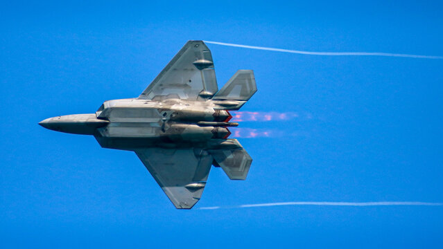 The amazing Raptor fighter jet.