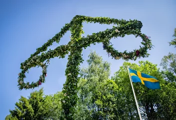 Fototapeten Midsummer celebrations in  Stockholm, Sweden © Mikael Damkier