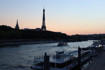 Fototapeta na wymiar Coucher de soleil sur Paris