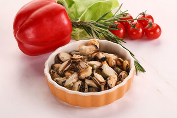 Marinated mussels in the bowl